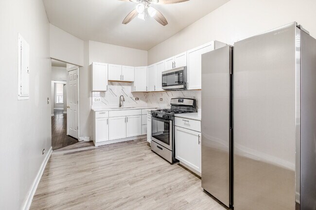 Building Photo - 6111 S Eberhart Ave