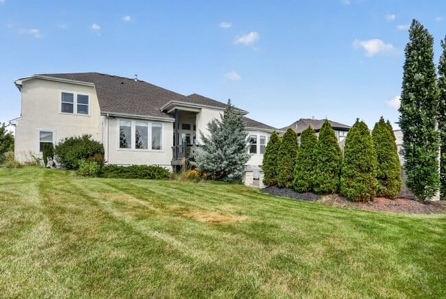 Building Photo - Luxury 5 Bed | 4.5 Bath Home | Flexible Leasing Options: 3+ Month & Long-Term Lease Options | Ful...