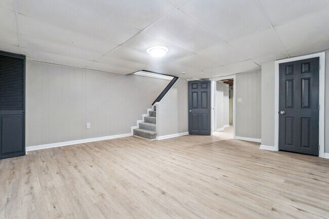 Building Photo - Beautiful Three-Bedroom in Dundalk