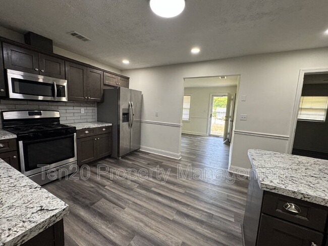 Building Photo - 4702 Harbin St