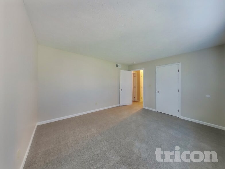 Building Photo - 3014 Silver Fox Dr