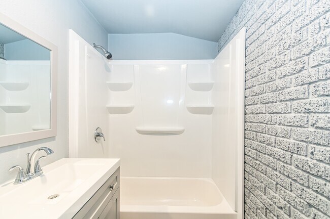 Building Photo - 2310 15th St