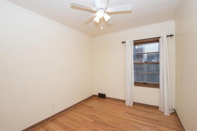 Building Photo - 4931 Woodland Ave