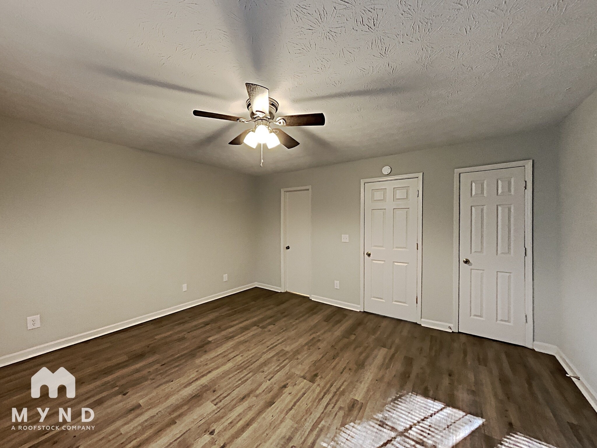 Building Photo - 1427 Hillside Pl SE