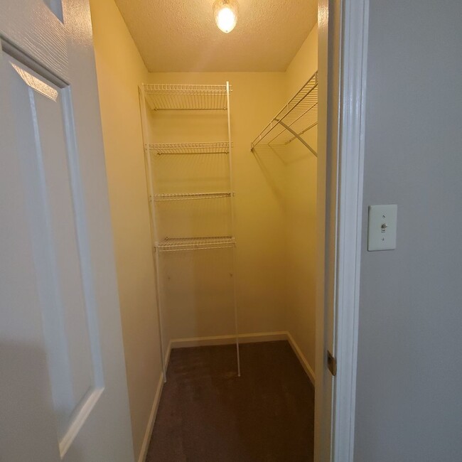 Building Photo - 3 Bedroom 2 Bath in Cordova off near Trinity and Sanga