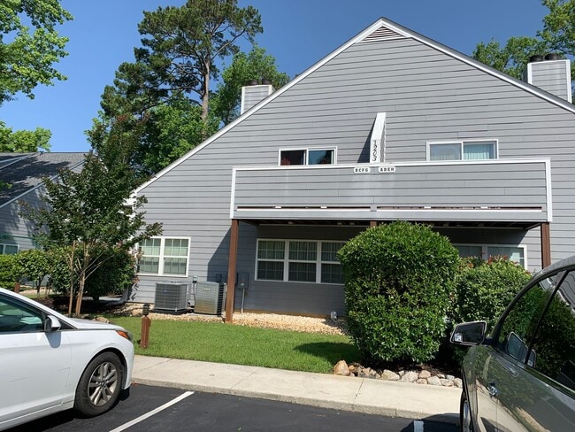 Building Photo - 1203 Tiffany Ln
