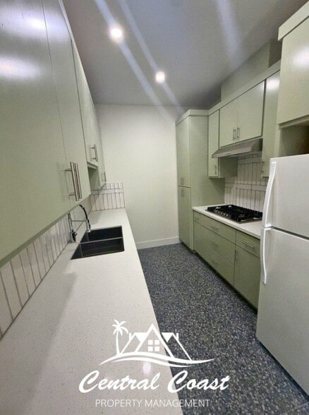 Building Photo - 0 De Armond Pl
