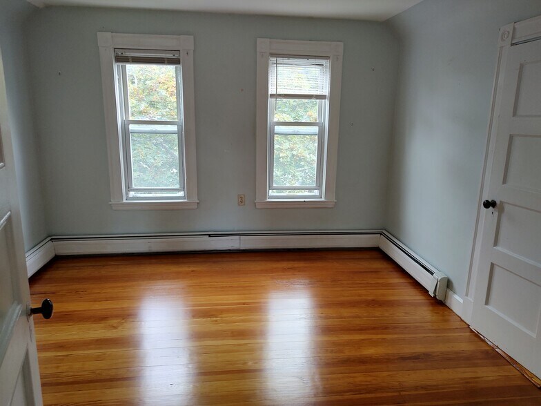 Building Photo - 42 Holyoke Rd