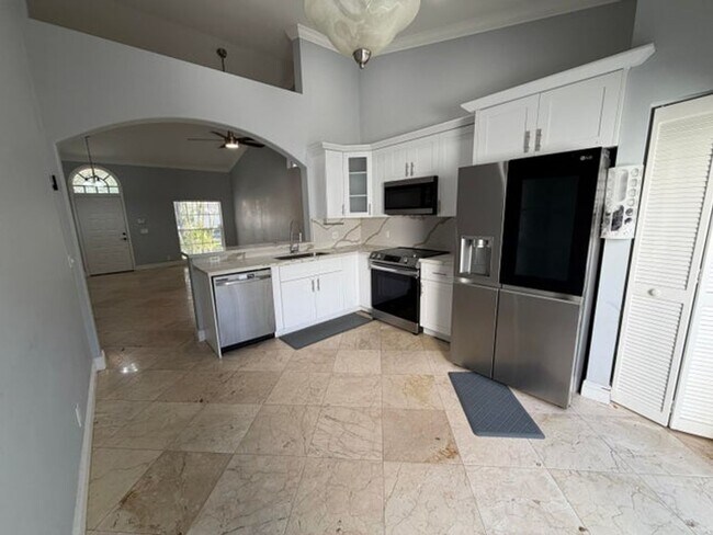 Building Photo - 7657 Sanctuary Dr