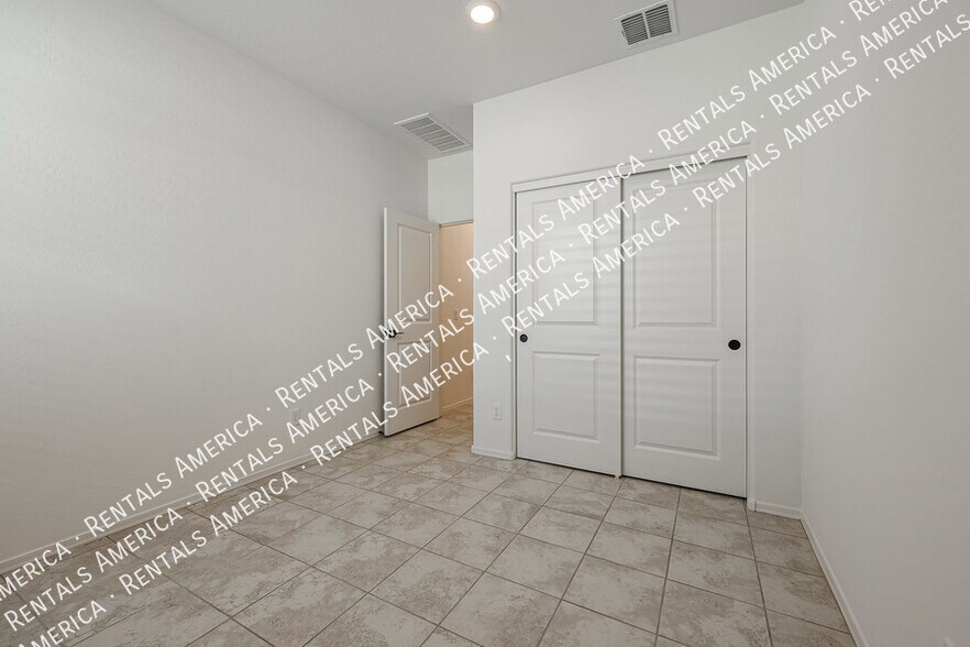 Building Photo - 36506 W San Sisto Ave