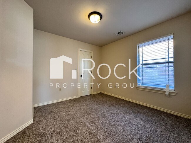 Building Photo - 3 Bedroom, 2 Bath, 2 Car Garage - SELF TOURS AVAILABLE SOON!