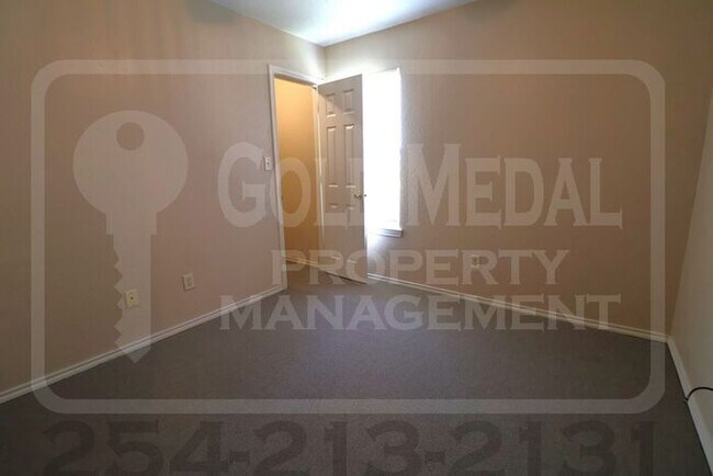 Building Photo - 3412 Cantabrian Dr