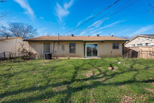 Building Photo - For Lease – Newly Renovated Home in the He...