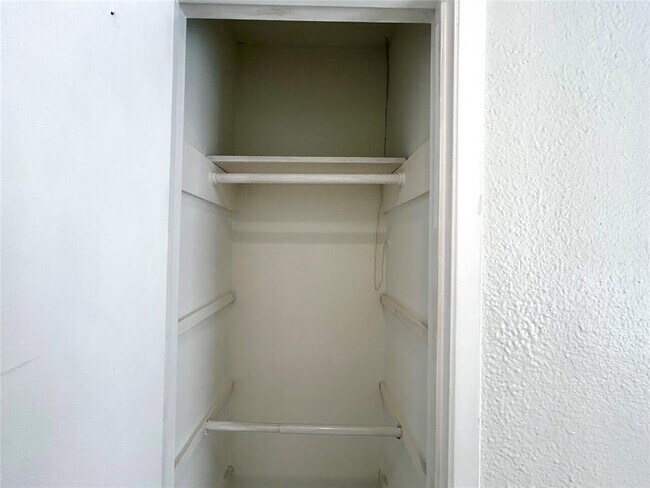 Building Photo - 1005 W Martin Luther King Jr Blvd