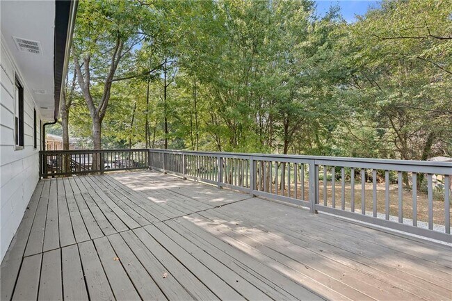 Building Photo - 33 Smyrna Powder Springs Rd SE