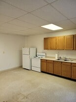 Building Photo - 130 KURTZ AVE