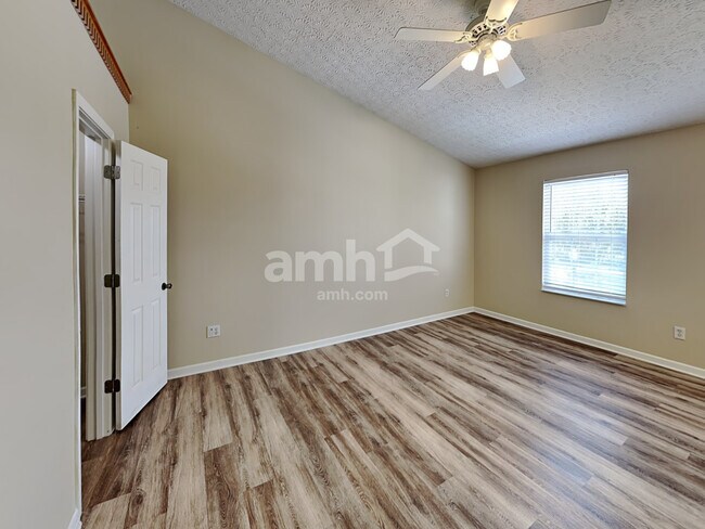 Building Photo - 5676 Canal Bridge Dr