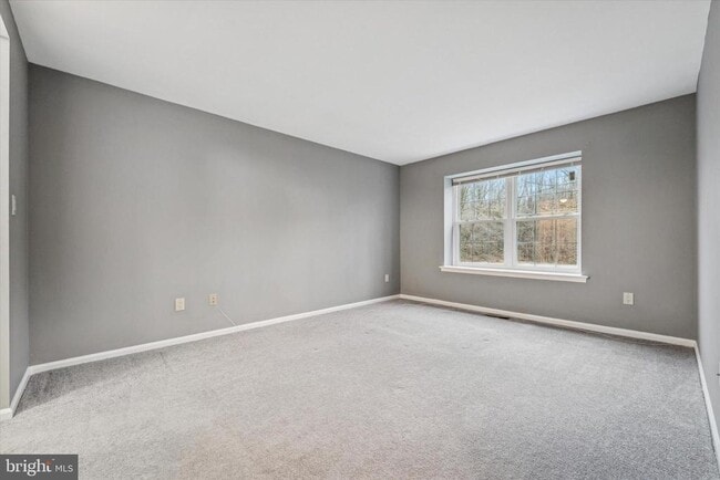 Building Photo - 606 Oswego Ct