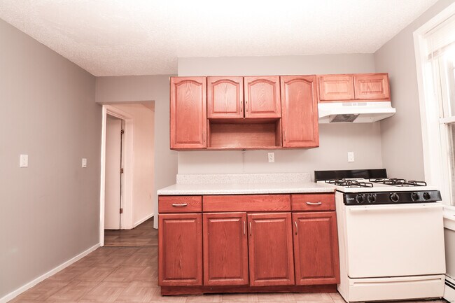 Building Photo - 117 Lamberton St