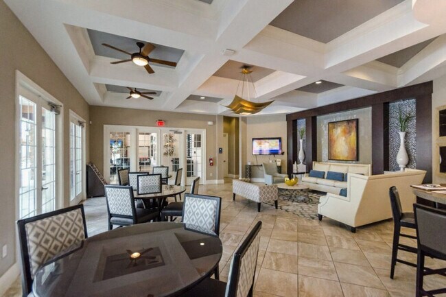 Building Photo - 4168 Oak Tree Dr