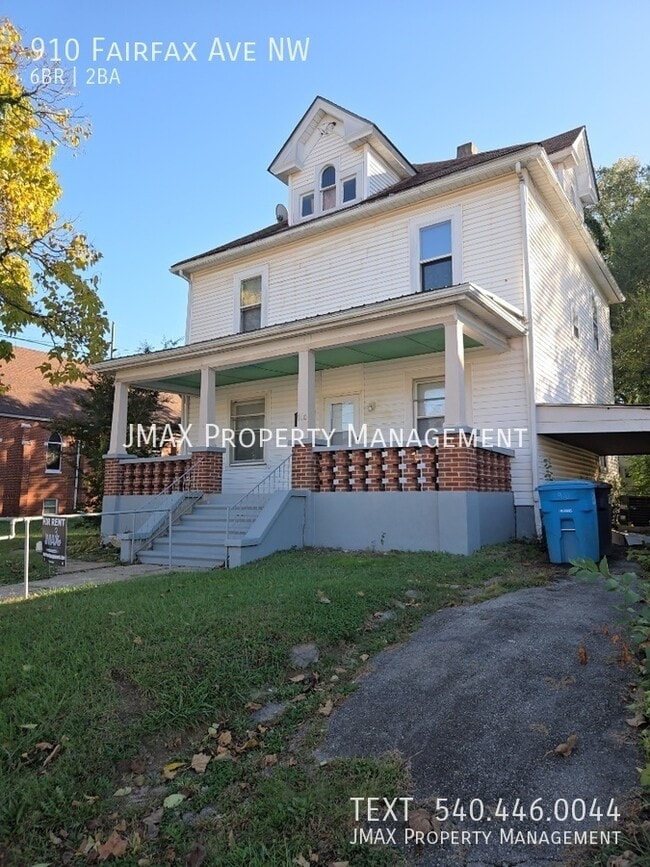 Building Photo - 910 Fairfax Ave NW