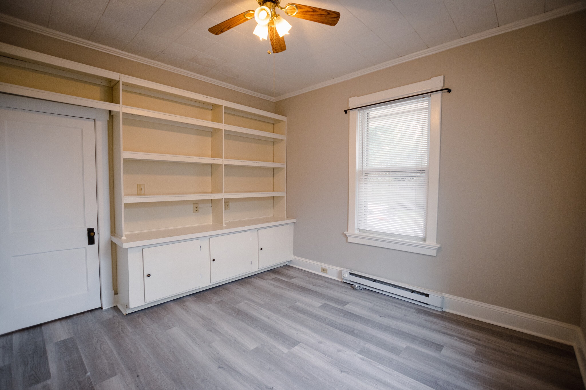 UNIT D BEDROOM - 813 N Market St