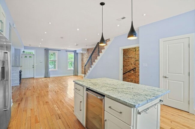 Building Photo - 1846 2nd St NW