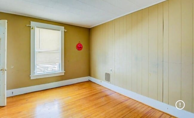 Building Photo - 205 W Fulton St