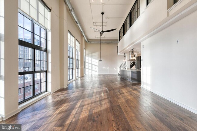 Building Photo - Live in luxury in the heart of Baltimore's esteemed Little Italy neighborhood!