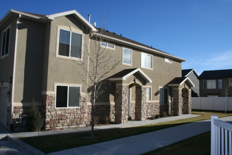 Building Photo - 4719 Wagon Train Dr