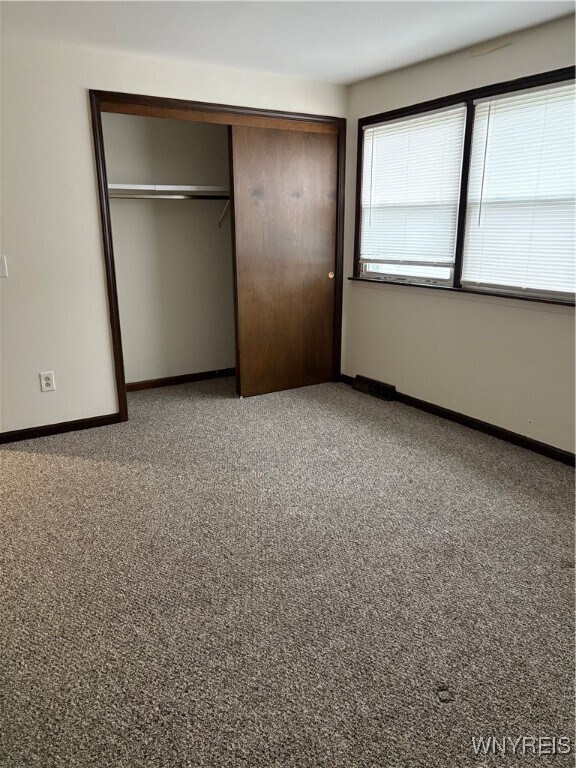 Building Photo - 427 Kaymar Dr