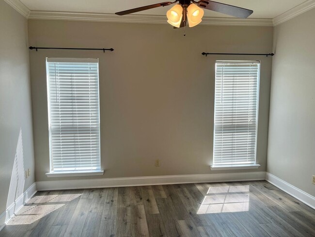 Building Photo - GEISMAR, right across 74 from Dutchtown Schools!  3br/2ba