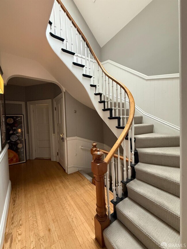 Building Photo - 251 Laguna St