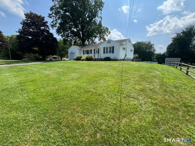 Building Photo - 21 Brookfield Meadows