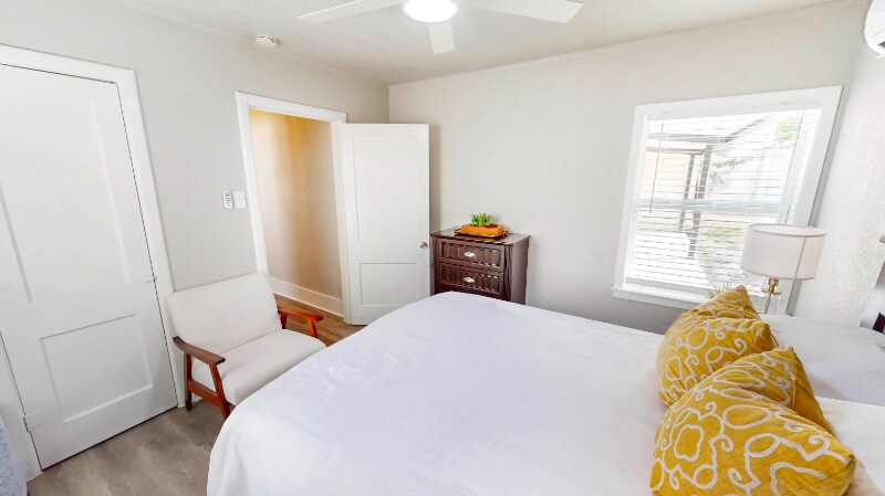 Building Photo - 128 Claremont Ave