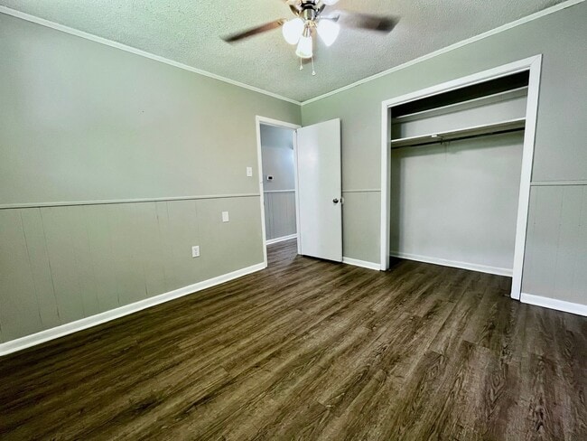 Building Photo - 602 N Cross St