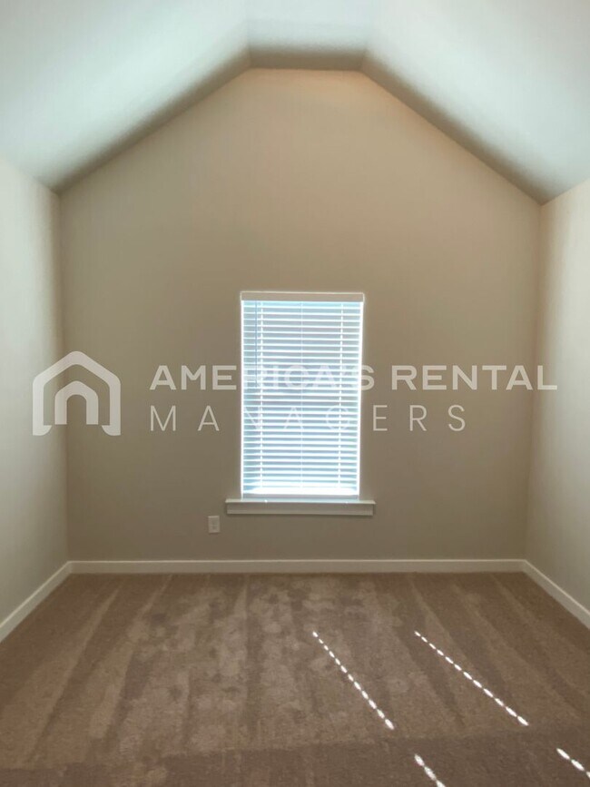 Building Photo - Home for Rent in Thorsby! COMING SOON!!