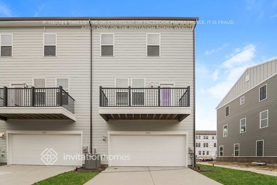Building Photo - 11125 Tournament Dr