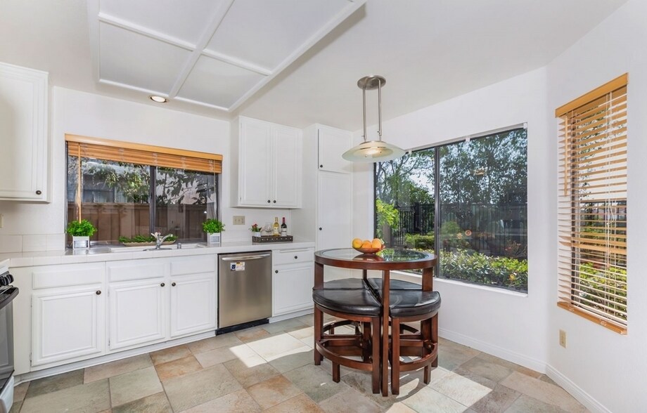 nook. furniture not included. picture taken before internal remodel. - 10734 Chinon Cir