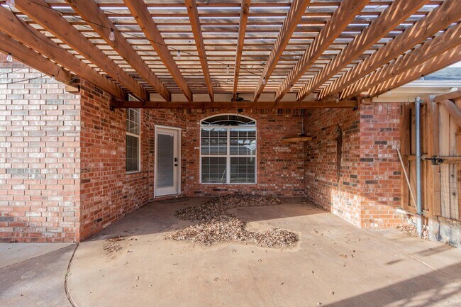 Building Photo - 6013 86th St