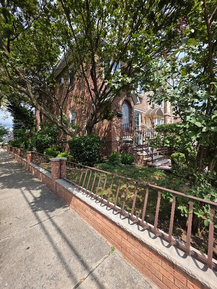 Primary Photo - 4701 Avenue K