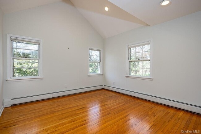 Building Photo - 644 Gilbert Ave