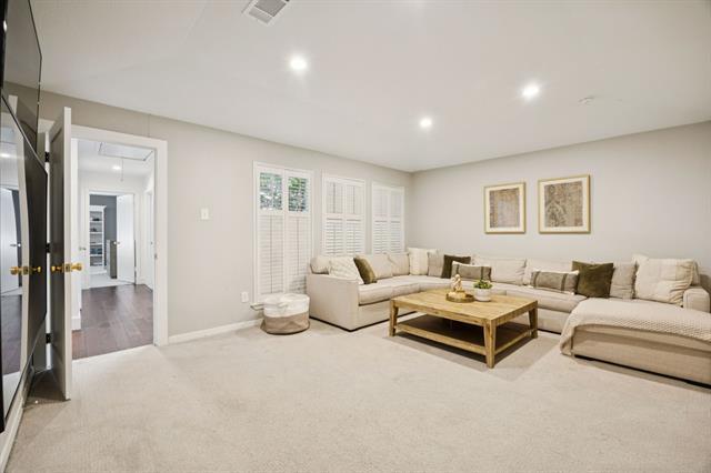 Building Photo - 16806 Hunters Point Dr