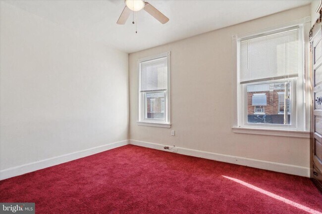 Building Photo - Charming 2-Bedroom Home with Private Yard ...