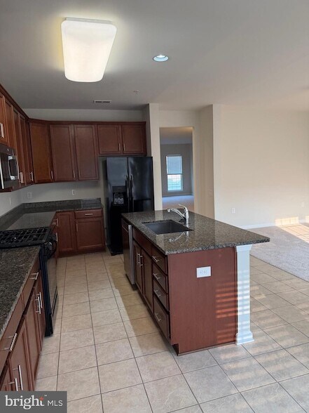 Building Photo - 20592 Geddes Terrace