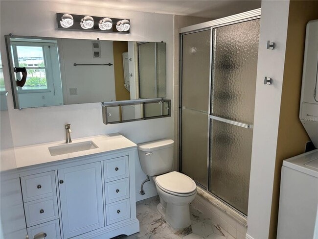 Building Photo - 7405 Bay Island Dr S