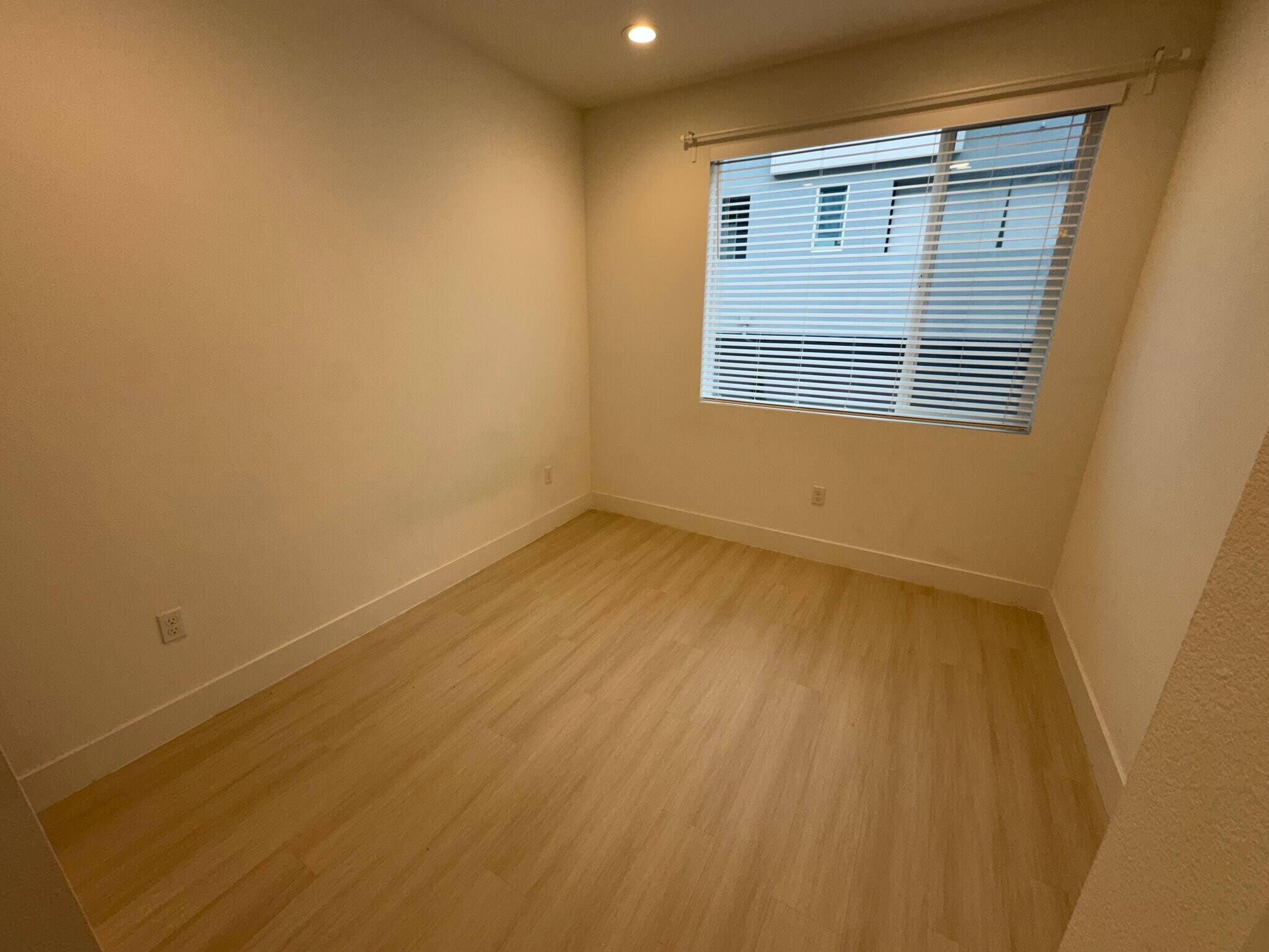 Building Photo - 9887 MacArthur Blvd