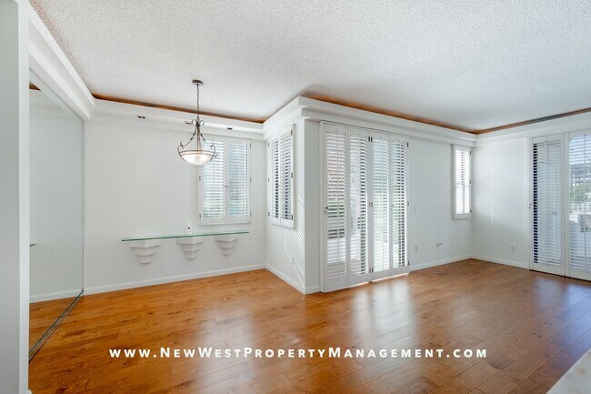 Building Photo - Spacious Marina District 1 Bedroom at Park Row!
