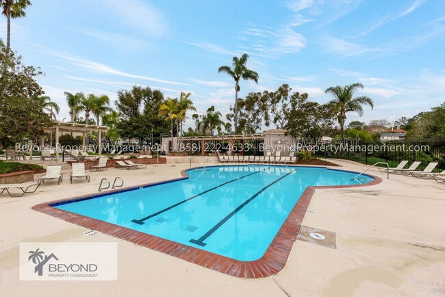 Building Photo - 1335 Caminito Septimo