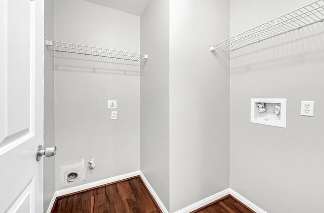 Building Photo - 4018 Floral Way Ct